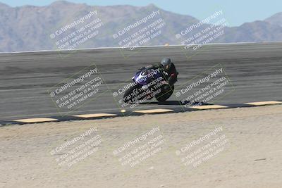 media/Oct-13-2025-Moto Forza (Mon) [[a66d839500]]/4-C Group/Session 2 (Bowl)/